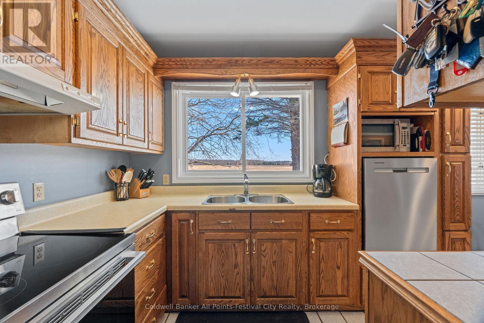 1 Crawford Street, North Huron, Ontario  N0G 2H0 - Photo 11 - X13001744