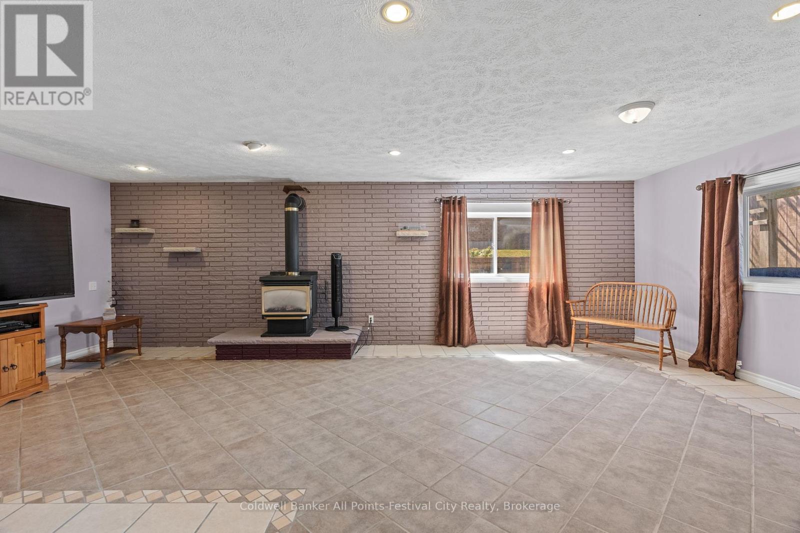 1 Crawford Street, North Huron, Ontario  N0G 2H0 - Photo 26 - X13001744