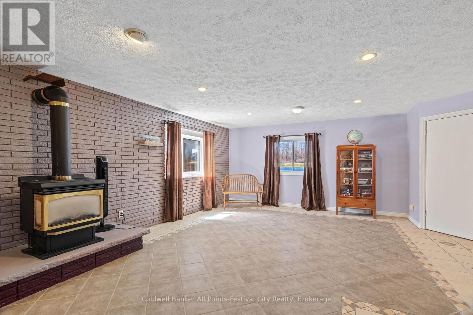 1 Crawford Street, North Huron, Ontario  N0G 2H0 - Photo 29 - X13001744