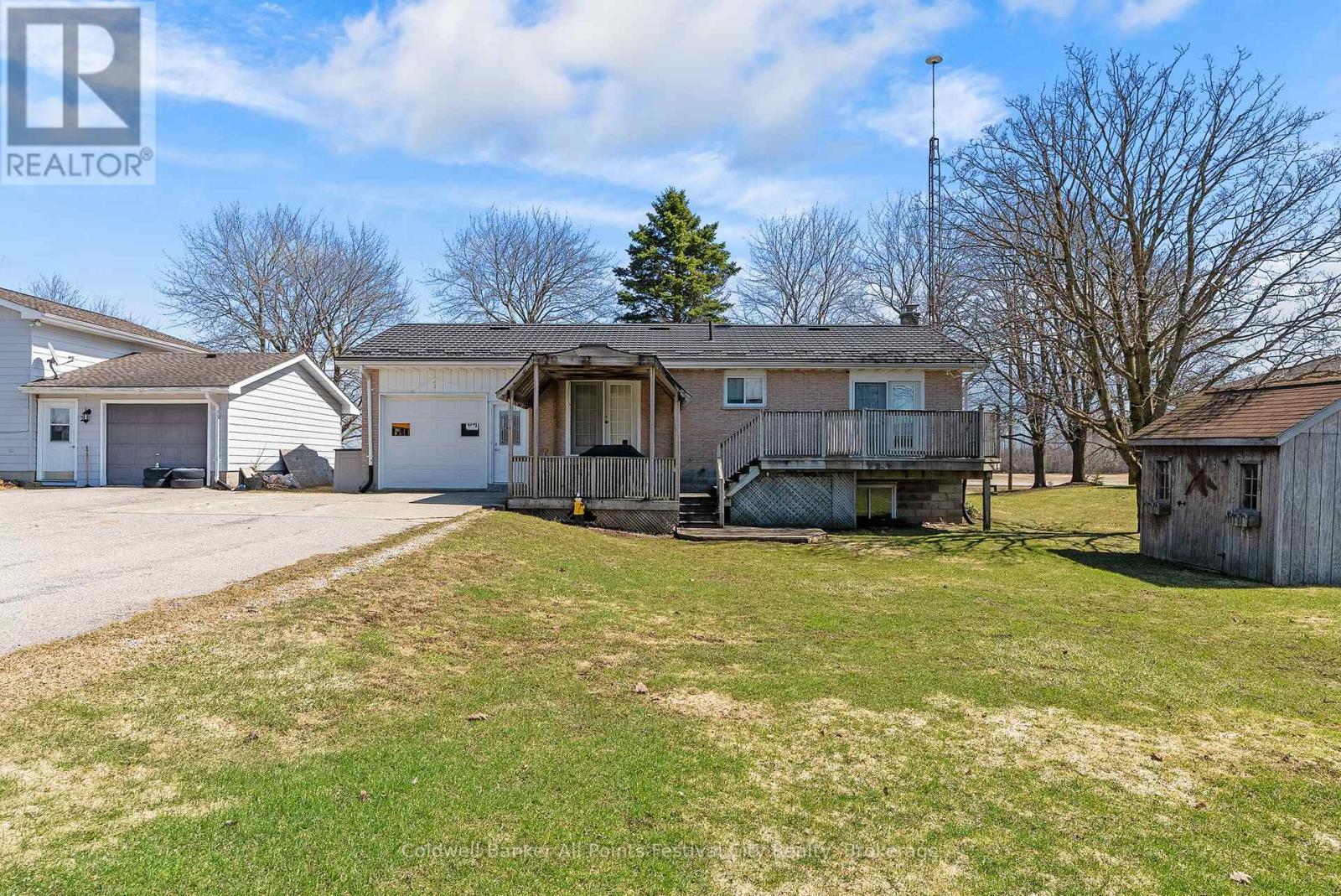 1 Crawford Street, North Huron, Ontario  N0G 2H0 - Photo 3 - X13001744