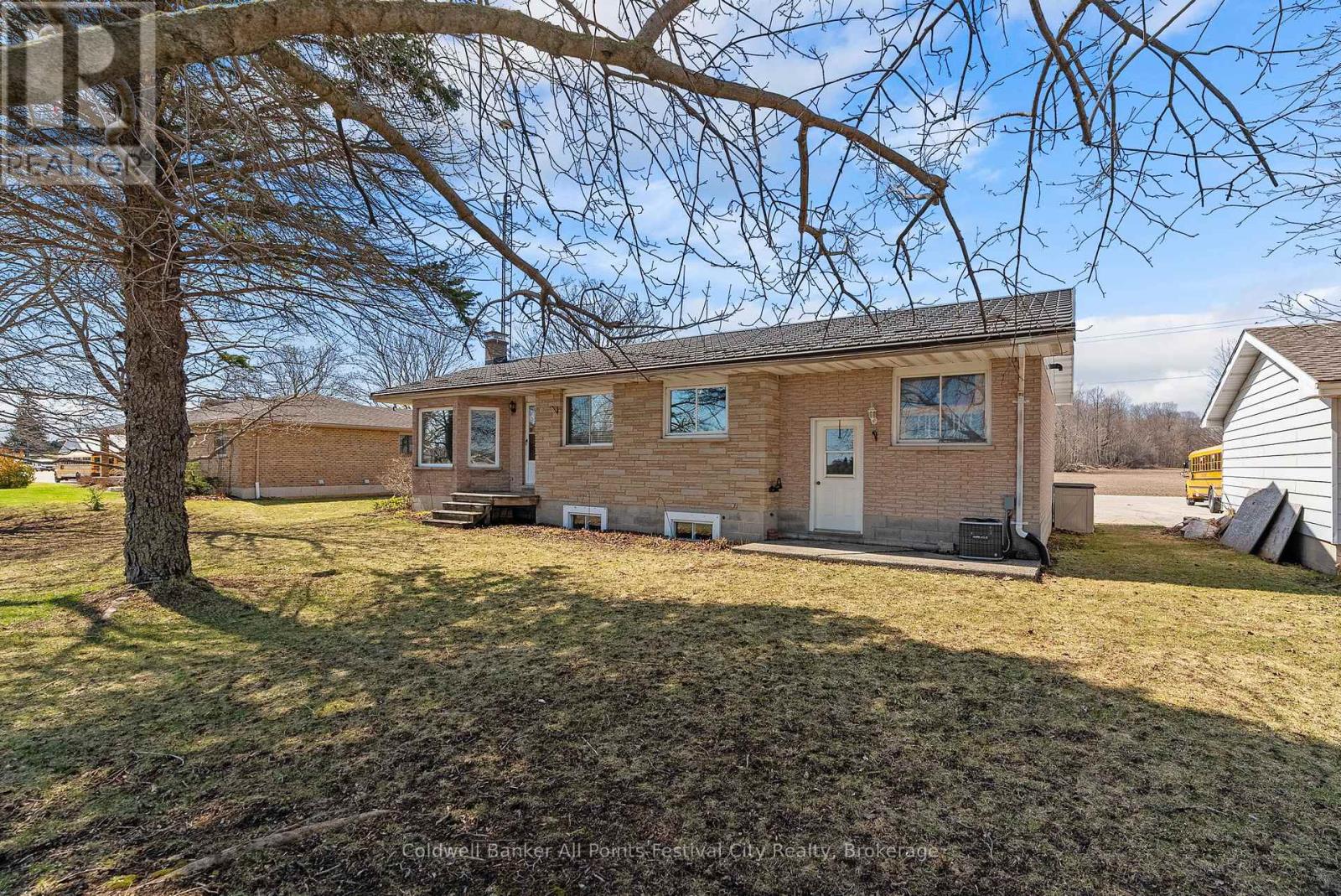 1 Crawford Street, North Huron, Ontario  N0G 2H0 - Photo 41 - X13001744