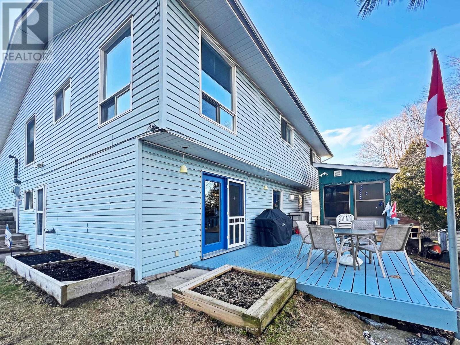 16 Macklaim Drive, Parry Sound, Ontario  P2A 2Z2 - Photo 2 - X13001828