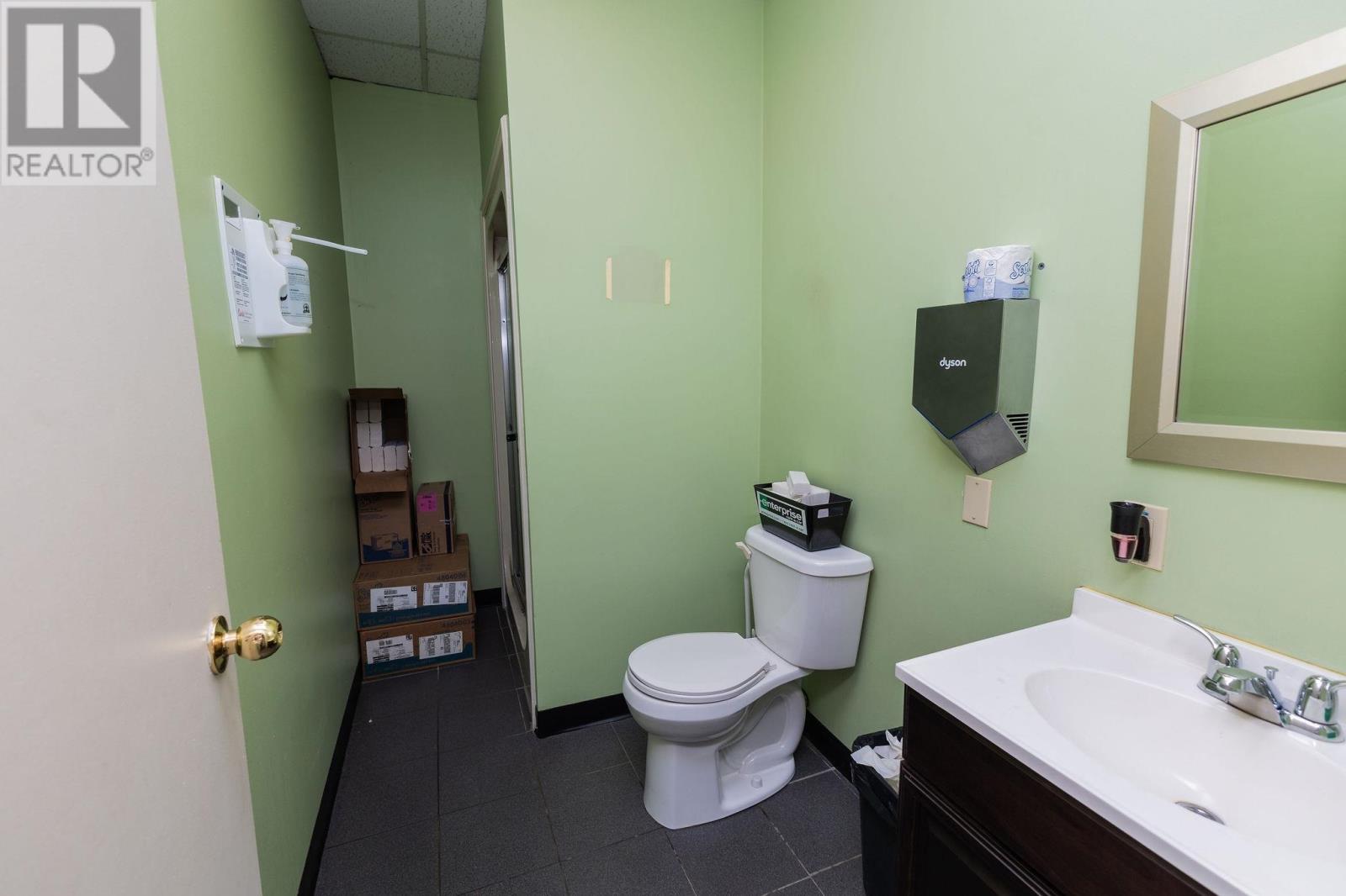 97 Great Northern Rd, Sault Ste. Marie, Ontario  P6B 4Y9 - Photo 6 - SM260698