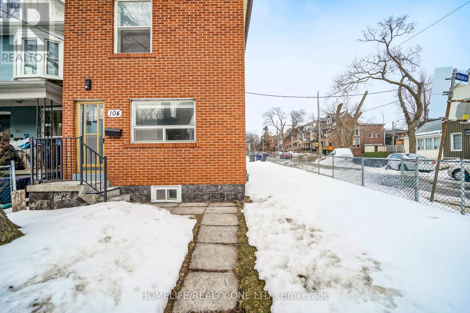 104 Benson Avenue, Toronto, Ontario  M6G 2J1 - Photo 10 - C13001630
