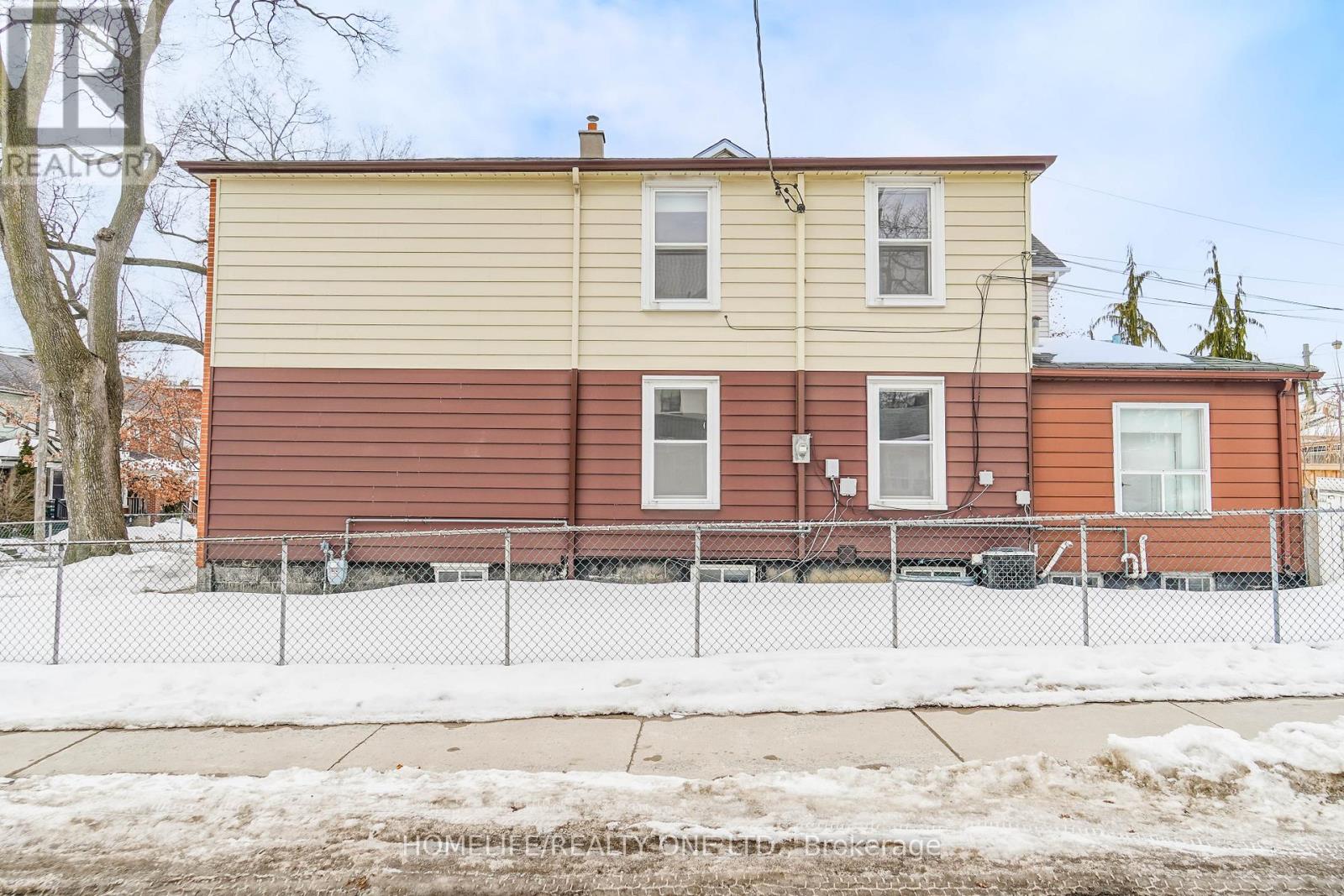 104 Benson Avenue, Toronto, Ontario  M6G 2J1 - Photo 5 - C13001630