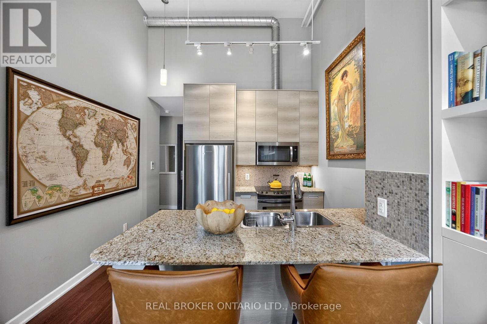 209 - 380 Macpherson Avenue, Toronto, Ontario  M4V 3E3 - Photo 11 - C13001650