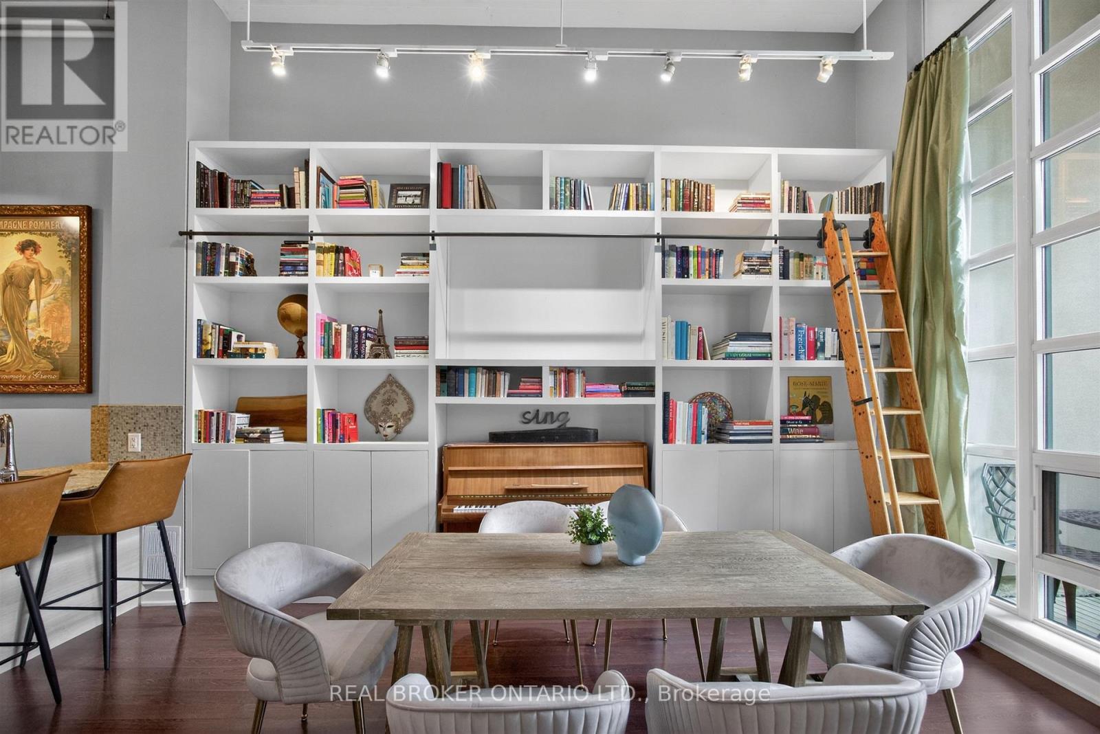 209 - 380 Macpherson Avenue, Toronto, Ontario  M4V 3E3 - Photo 24 - C13001650