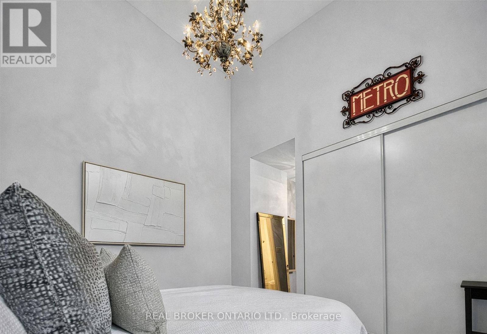 209 - 380 Macpherson Avenue, Toronto, Ontario  M4V 3E3 - Photo 28 - C13001650