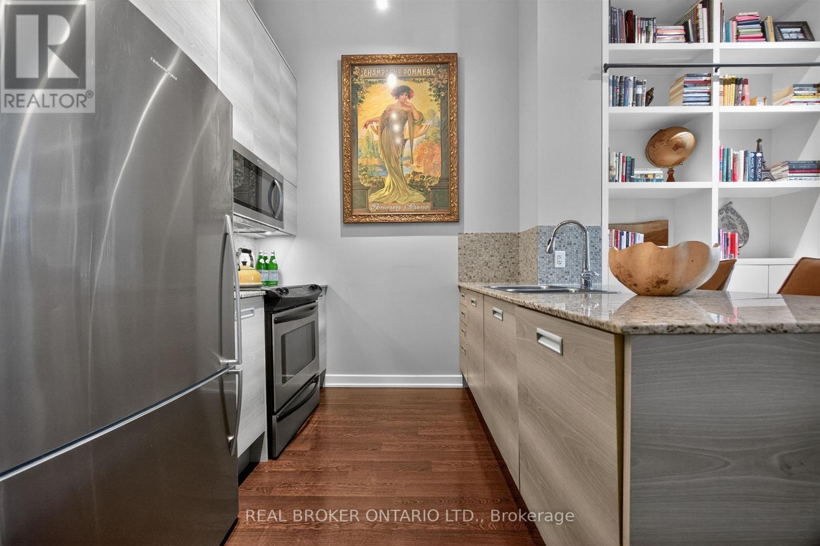 209 - 380 Macpherson Avenue, Toronto, Ontario  M4V 3E3 - Photo 7 - C13001650