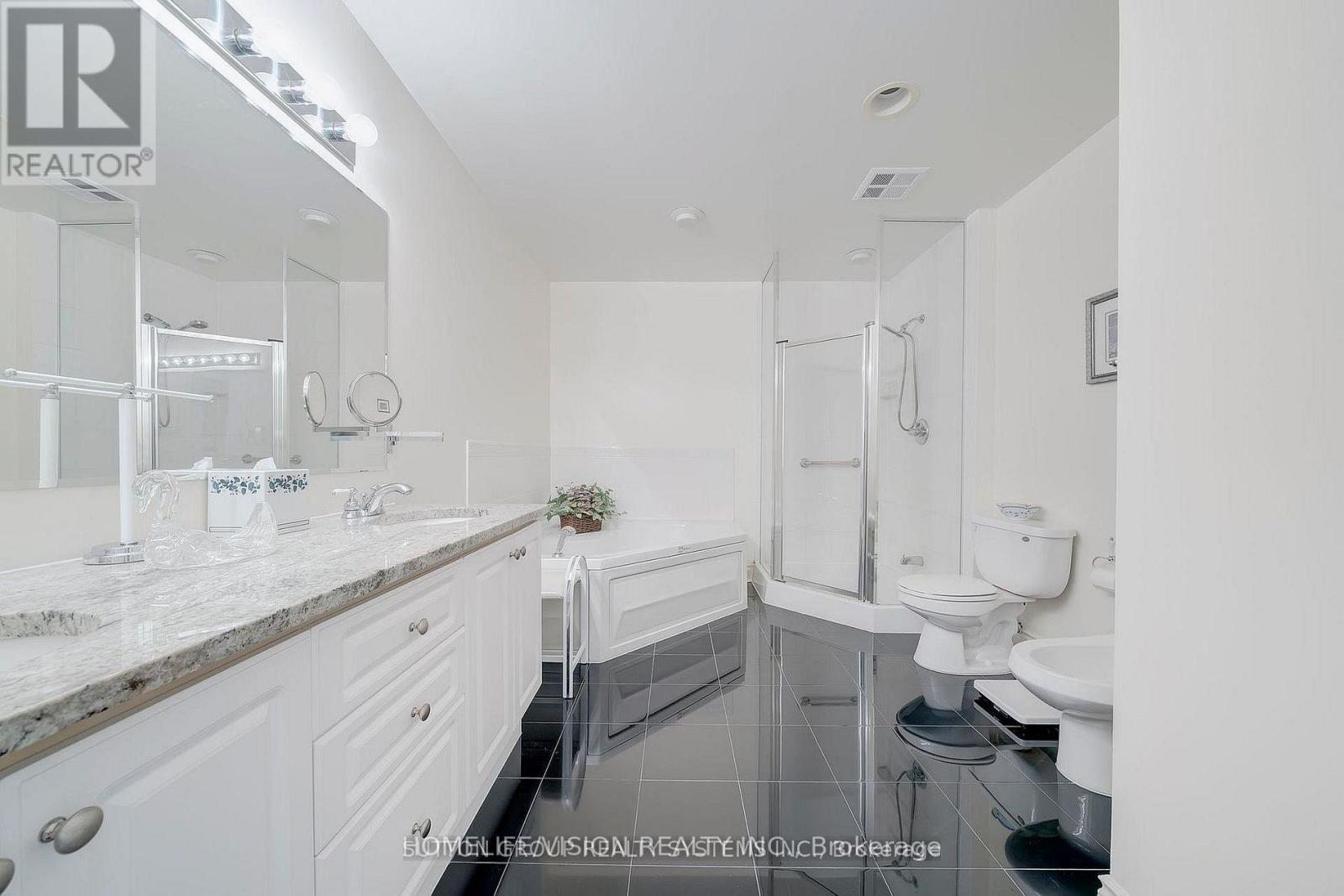 Uph2 - 8 Rean Drive, Toronto, Ontario  M2K 3B9 - Photo 11 - C13001688