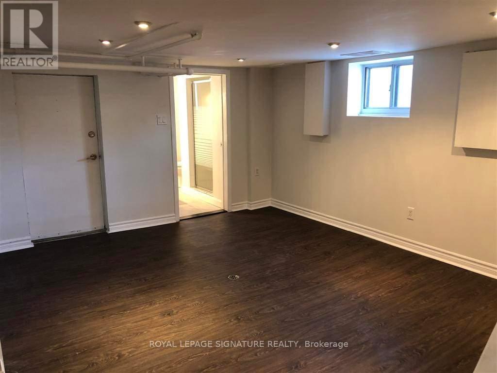 40 Crofton Road, Toronto, Ontario  M4G 2B4 - Photo 13 - C13001814