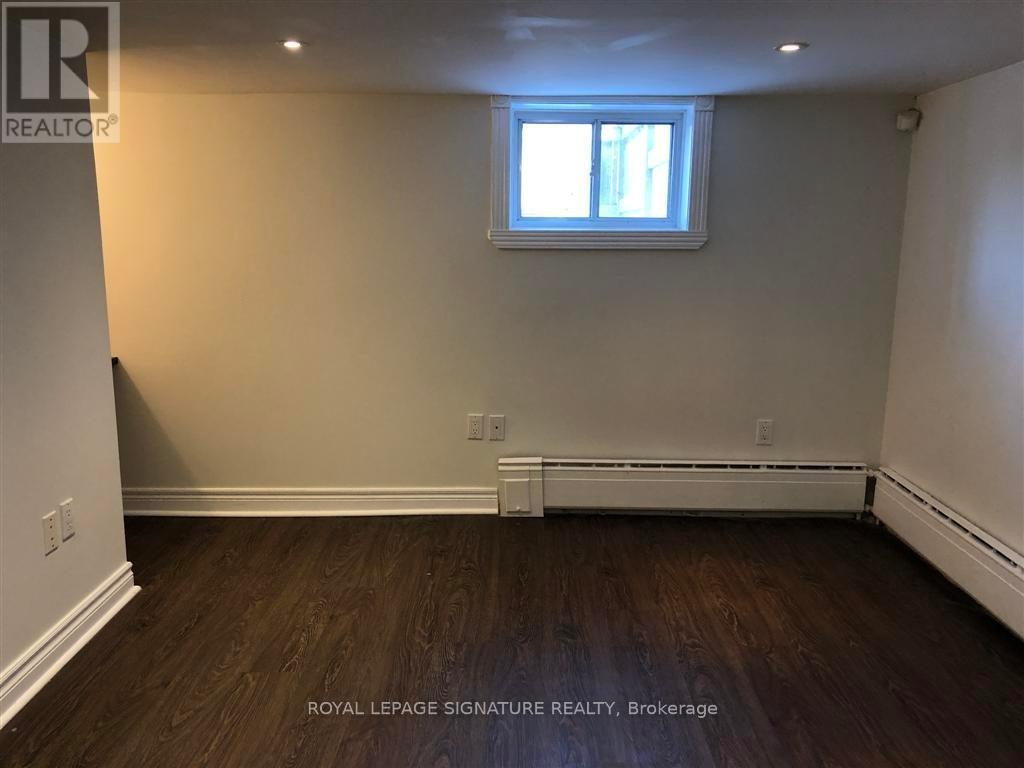 40 Crofton Road, Toronto, Ontario  M4G 2B4 - Photo 14 - C13001814