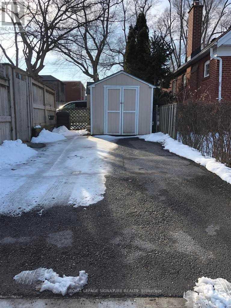 40 Crofton Road, Toronto, Ontario  M4G 2B4 - Photo 19 - C13001814