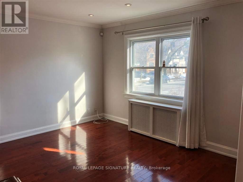 40 Crofton Road, Toronto, Ontario  M4G 2B4 - Photo 3 - C13001814