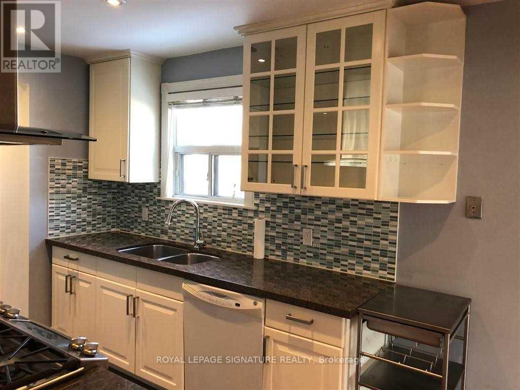 40 Crofton Road, Toronto, Ontario  M4G 2B4 - Photo 7 - C13001814