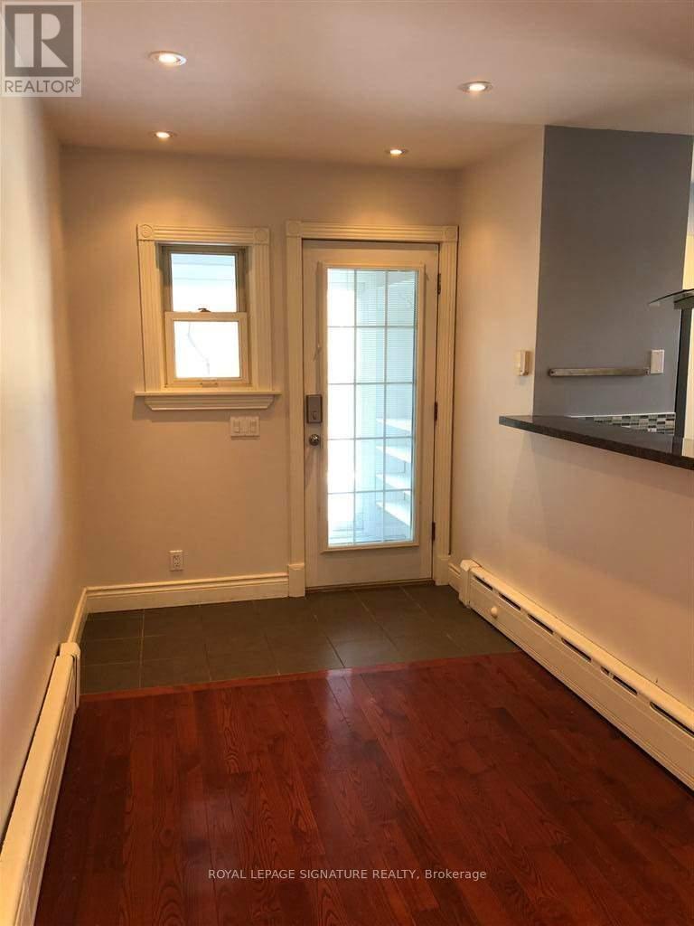 40 Crofton Road, Toronto, Ontario  M4G 2B4 - Photo 8 - C13001814