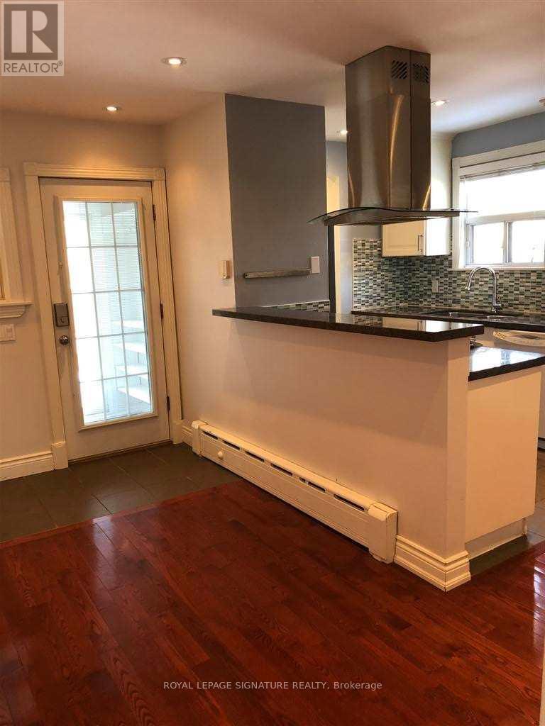 40 Crofton Road, Toronto, Ontario  M4G 2B4 - Photo 9 - C13001814