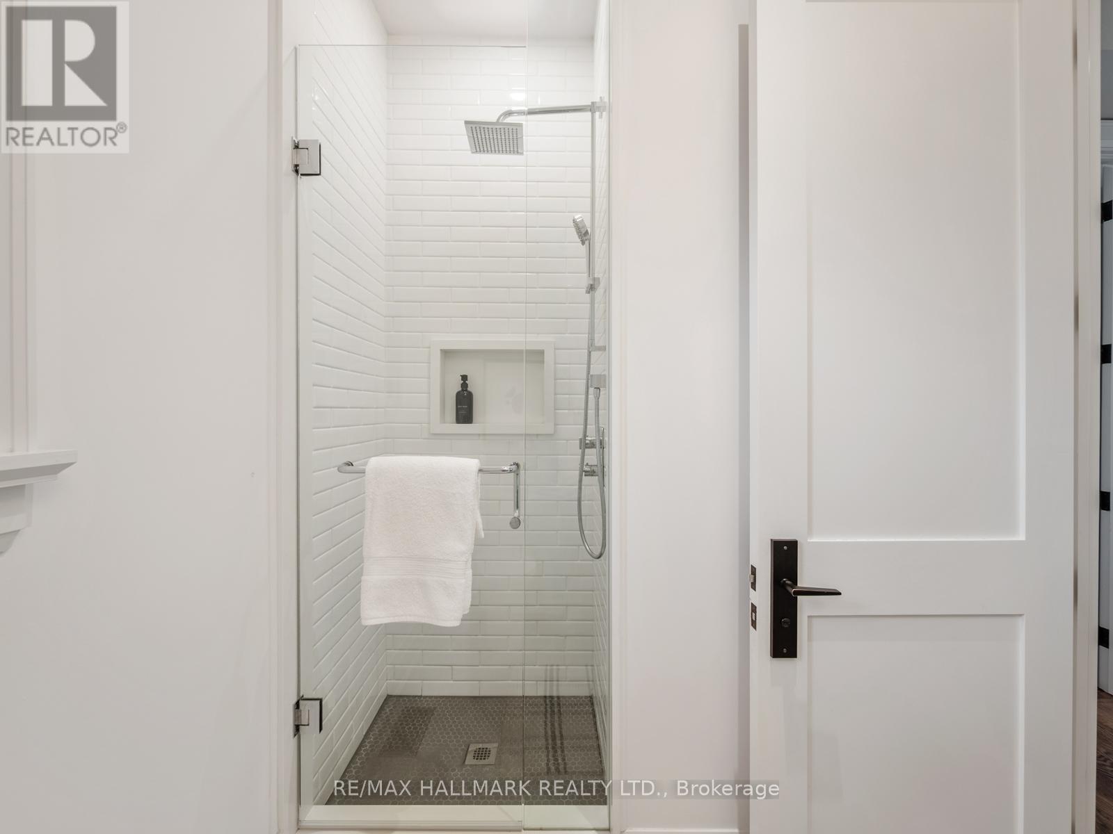 48 Paperbirch Drive, Toronto, Ontario M3C 2E7 - Photo 16 - C13001820