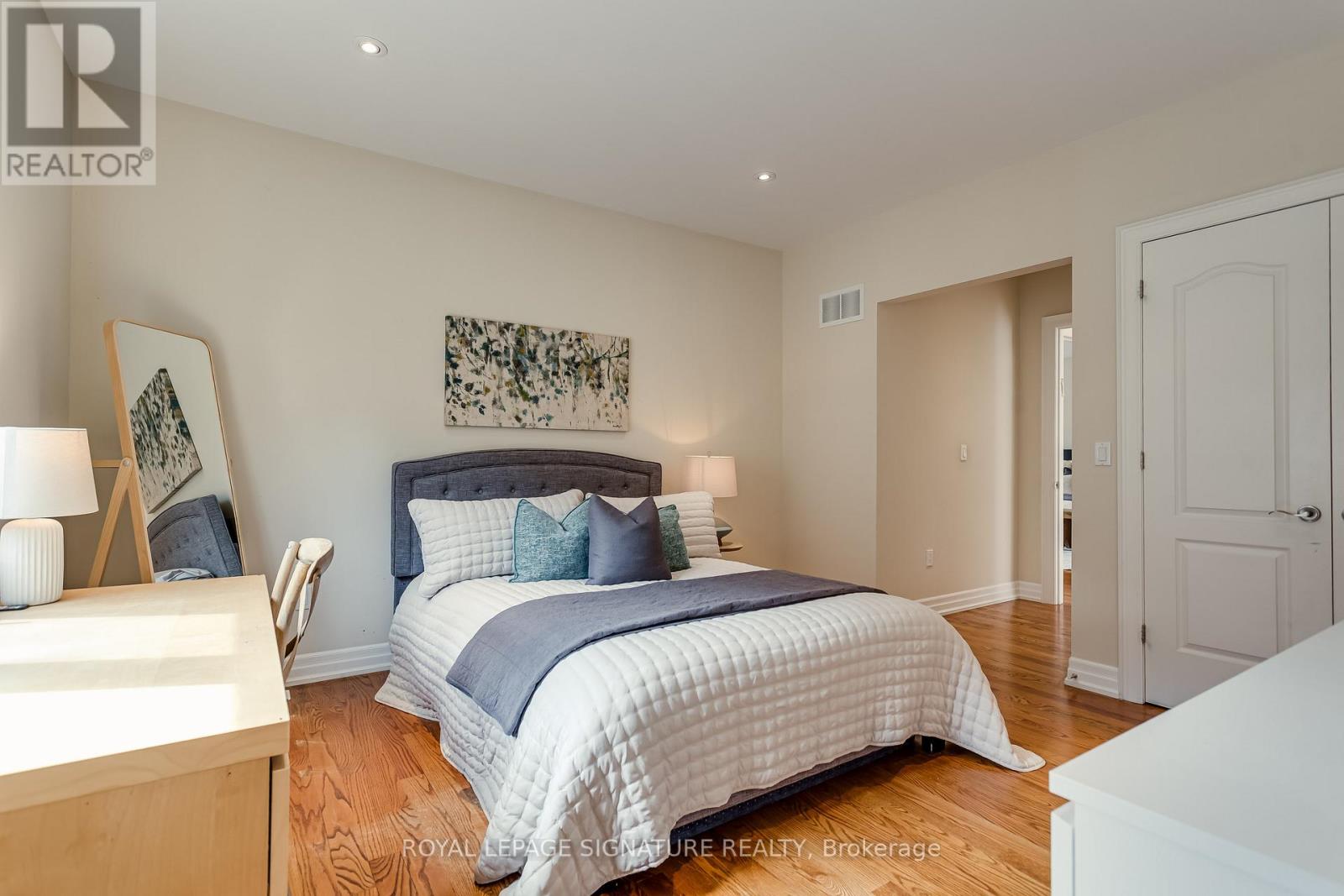 12 Silverton Avenue, Toronto, Ontario  M3H 3E6 - Photo 22 - C13001850