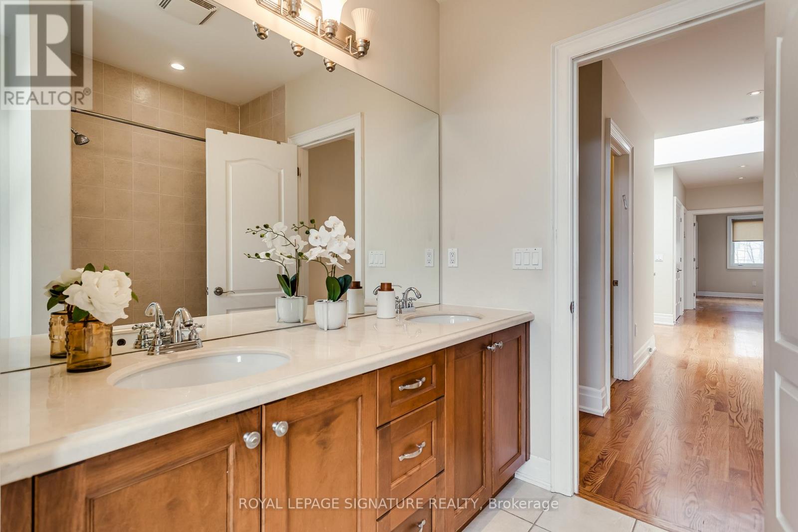 12 Silverton Avenue, Toronto, Ontario  M3H 3E6 - Photo 27 - C13001850