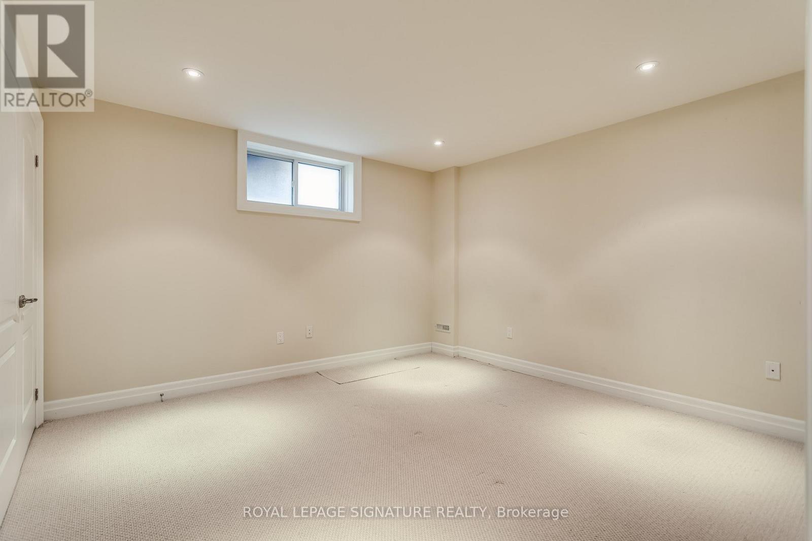 12 Silverton Avenue, Toronto, Ontario  M3H 3E6 - Photo 35 - C13001850