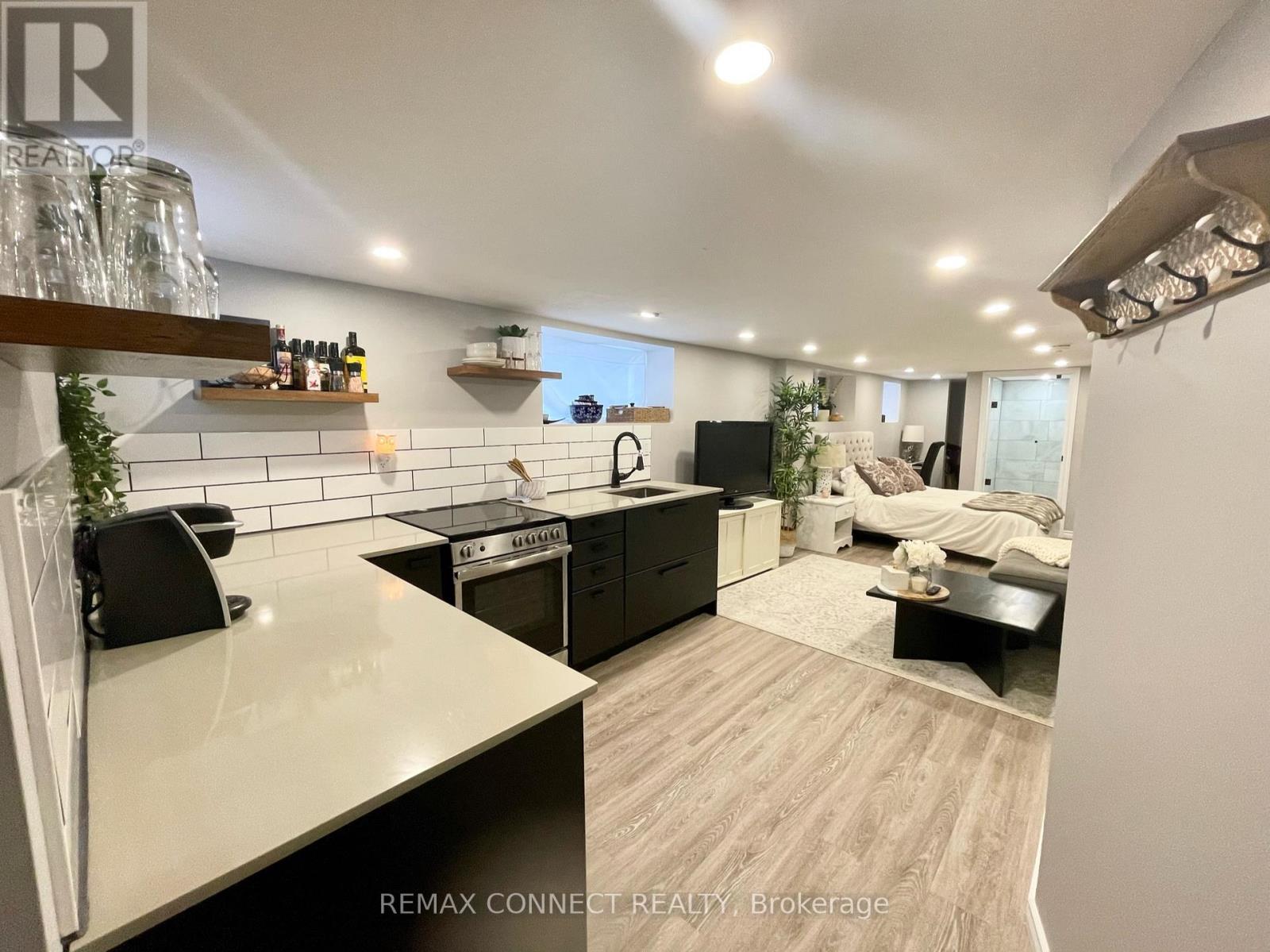 BASEMENT - 264 STERLING ROAD, Toronto, Ontario