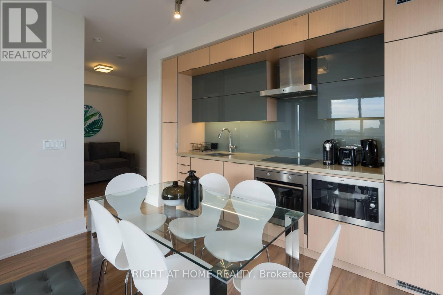 2512 - 300 Front Street W, Toronto, Ontario  M5V 0E9 - Photo 5 - C13001862