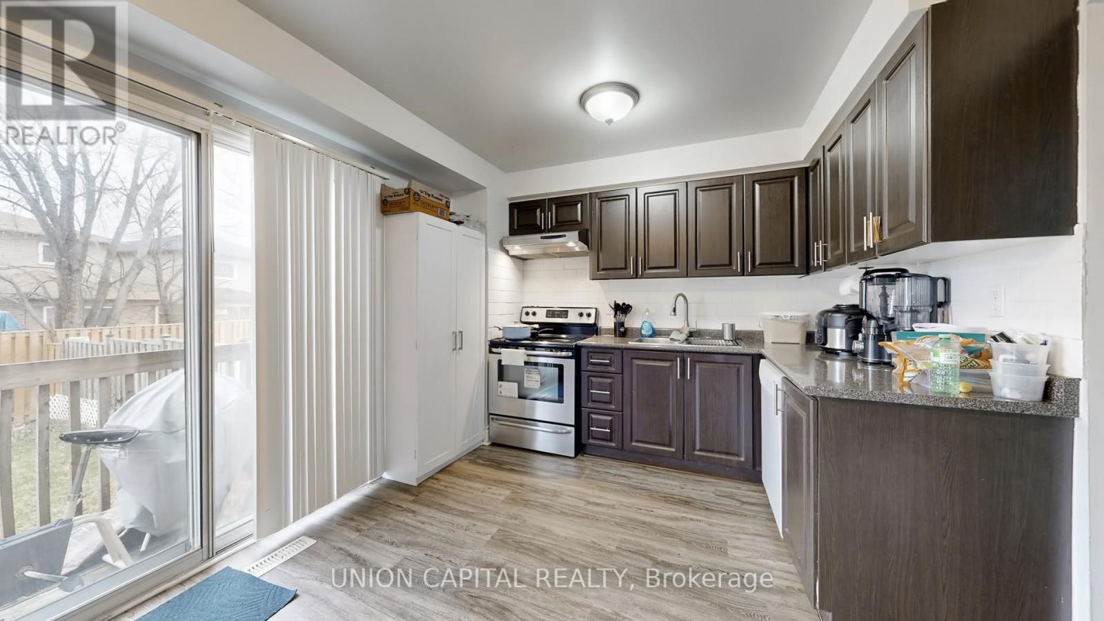 142 Wright Crescent, Ajax, Ontario  L1S 6X6 - Photo 5 - E13001486