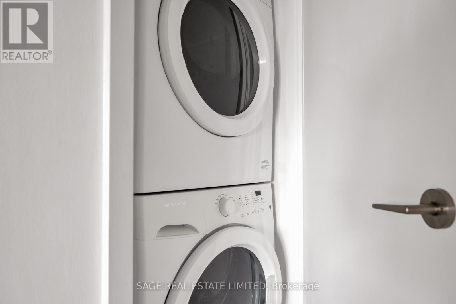 403 - 1238 Dundas Street E, Toronto, Ontario  M4M 1S3 - Photo 22 - E13001514