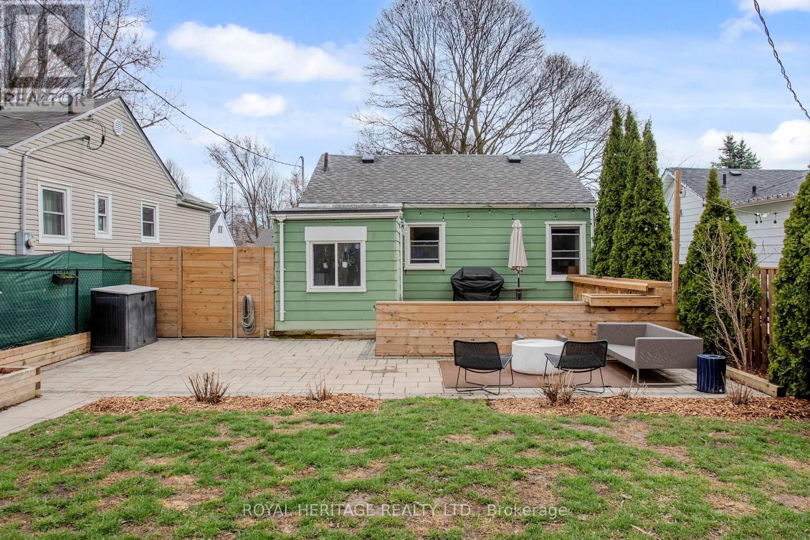 24 York Street, Ajax, Ontario  L1S 1S8 - Photo 38 - E13001556