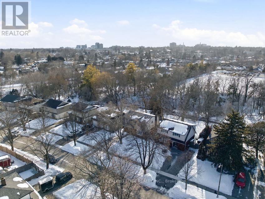 486 Crestwood Drive, Oshawa, Ontario  L1G 2R5 - Photo 5 - E13001574