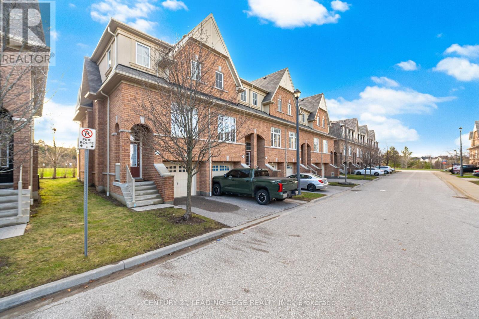 28 Burtonbury Lane, Ajax, Ontario L1Z 0C9 - Photo 3 - E13001608