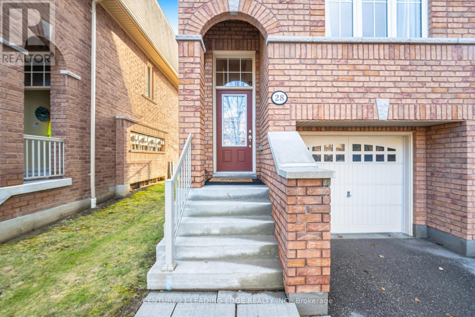 28 Burtonbury Lane, Ajax, Ontario L1Z 0C9 - Photo 4 - E13001608