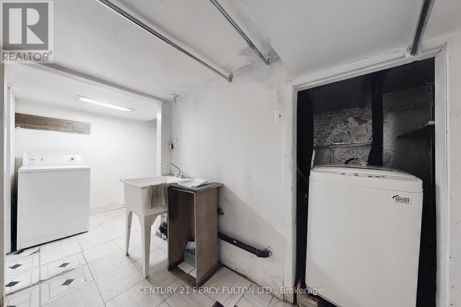 366 Coxwell Avenue, Toronto, Ontario  M4L 3B7 - Photo 41 - E13001752