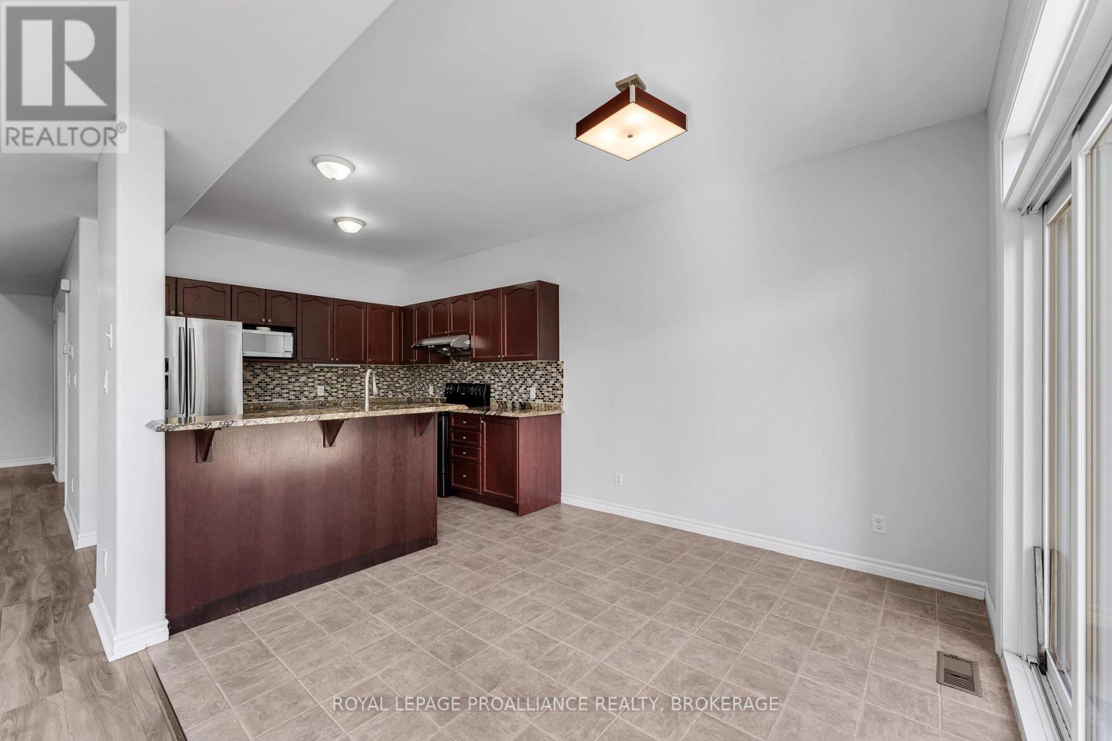 500 Conservatory Drive, Kingston, Ontario  K7M 9C8 - Photo 18 - X12861290