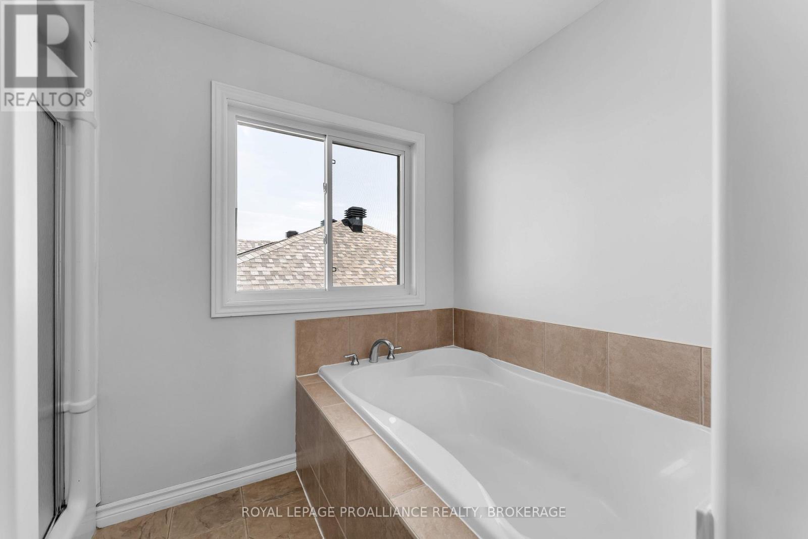 500 Conservatory Drive, Kingston, Ontario  K7M 9C8 - Photo 27 - X12861290