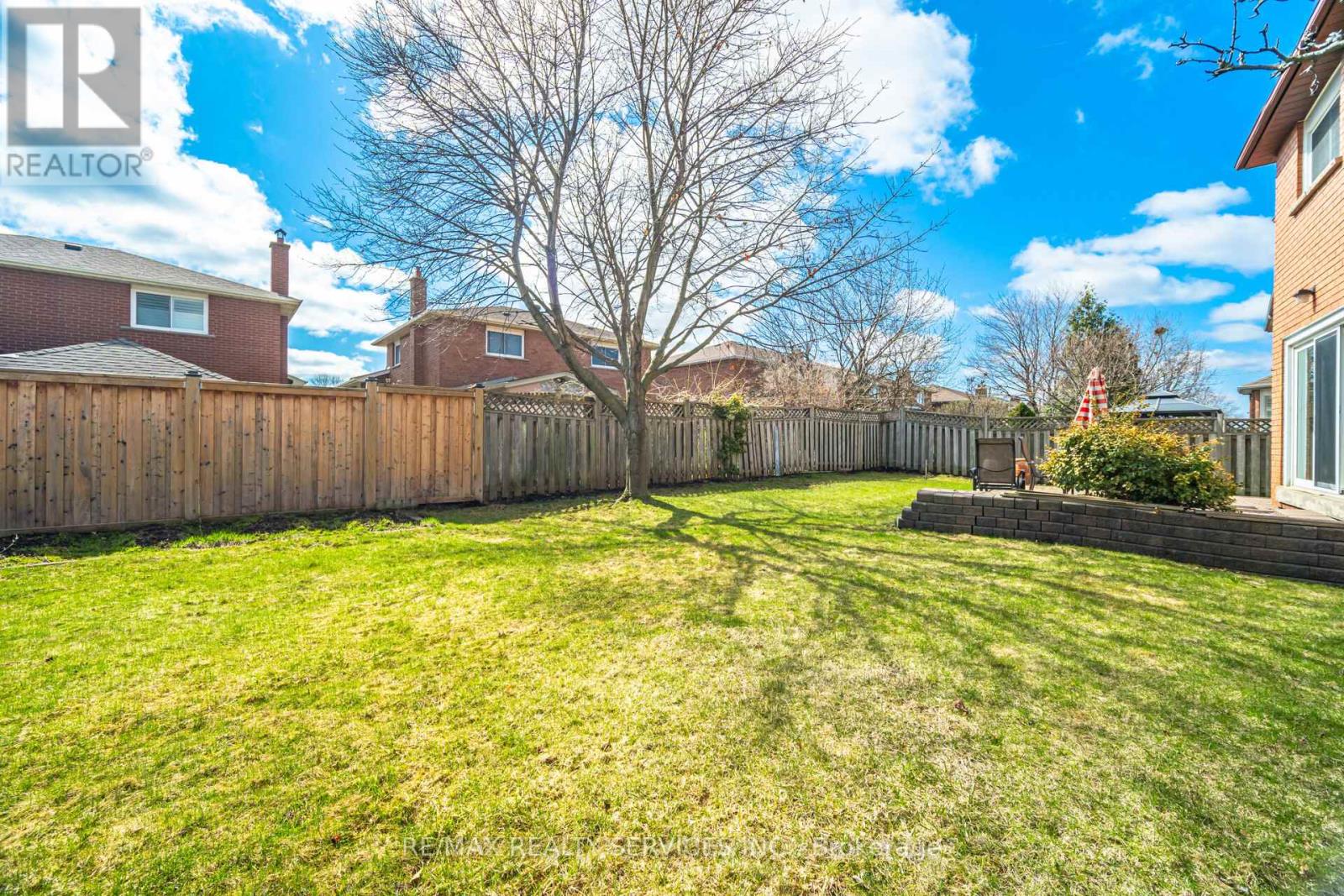 23 Newbury Crescent, Brampton, Ontario  L6S 5M3 - Photo 46 - W12993438