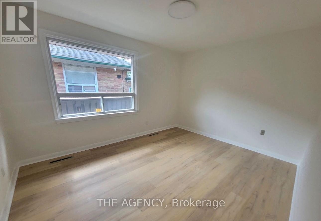 Main Floor - 26 Beaverbrook Avenue, Toronto, Ontario  M9B 2M9 - Photo 8 - W12989644