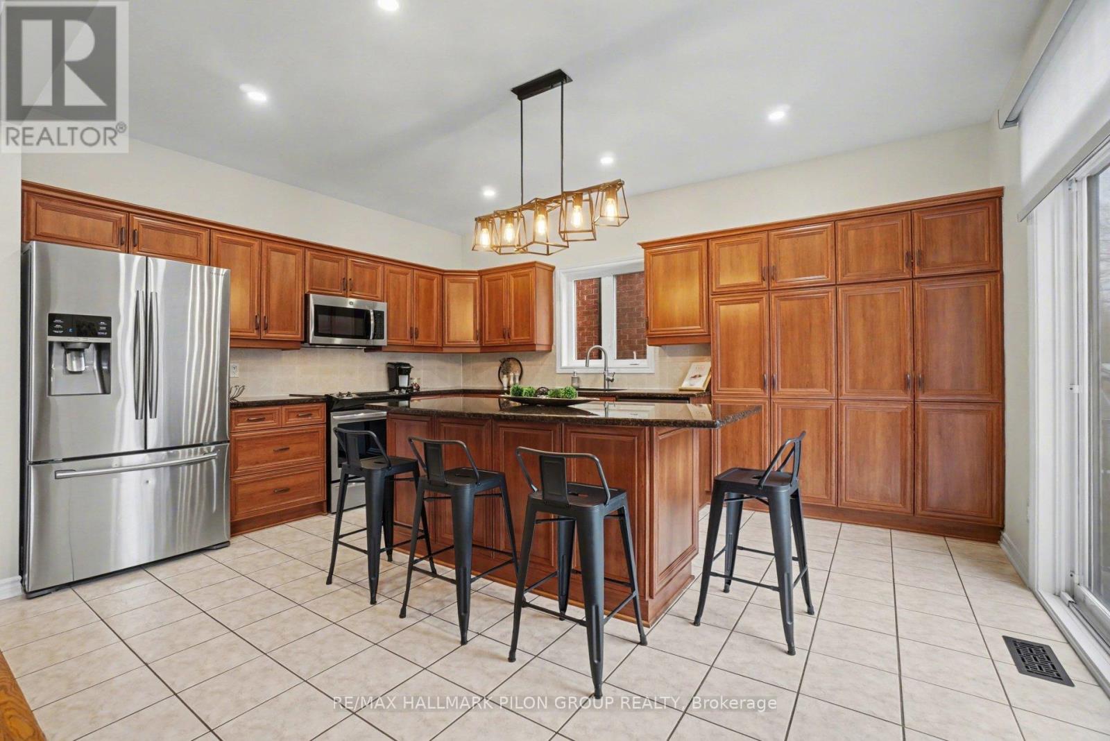 139 Borealis Crescent, Ottawa, Ontario  K1K 4T8 - Photo 5 - X12953660