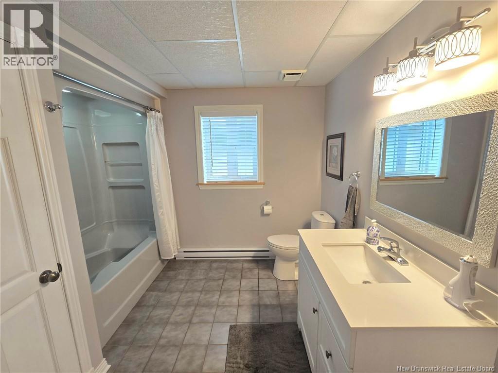 81 Principale, Pointe-Verte, New Brunswick  E8J 2W2 - Photo 36 - NB137235