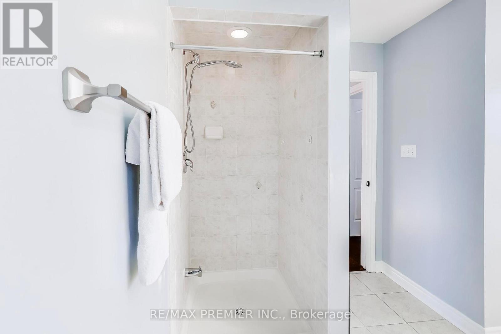 135 Richard Coulson Crescent, Whitchurch-Stouffville, Ontario  L4A 0H9 - Photo 23 - N13001600