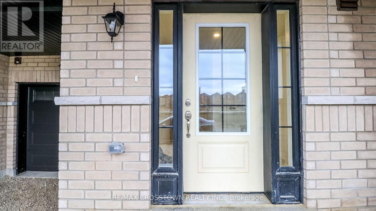 30 - 1989 Matteer Court, Innisfil, Ontario  L9S 4T9 - Photo 3 - N13001672