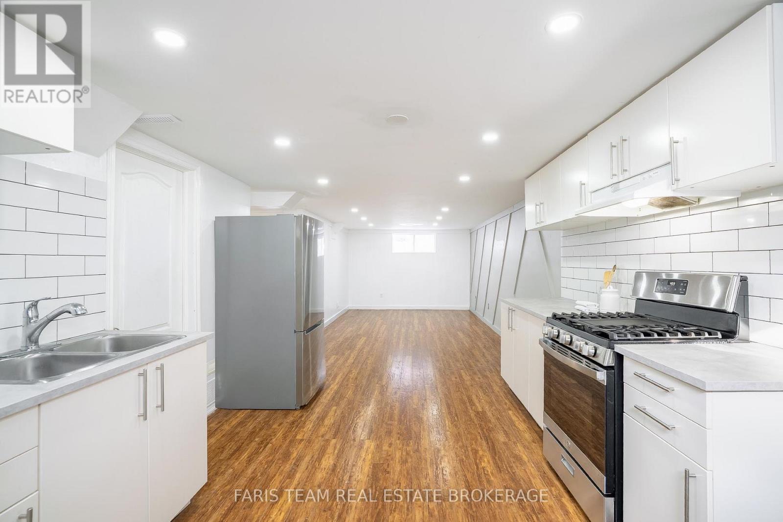 6950 Yonge Street, Innisfil, Ontario  L9S 4P2 - Photo 20 - N13001842