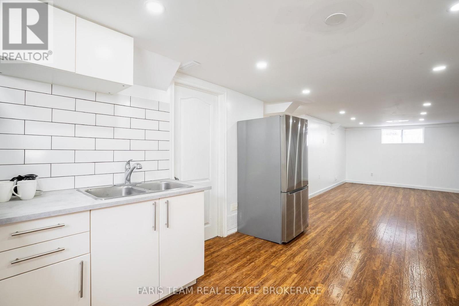 6950 Yonge Street, Innisfil, Ontario  L9S 4P2 - Photo 21 - N13001842