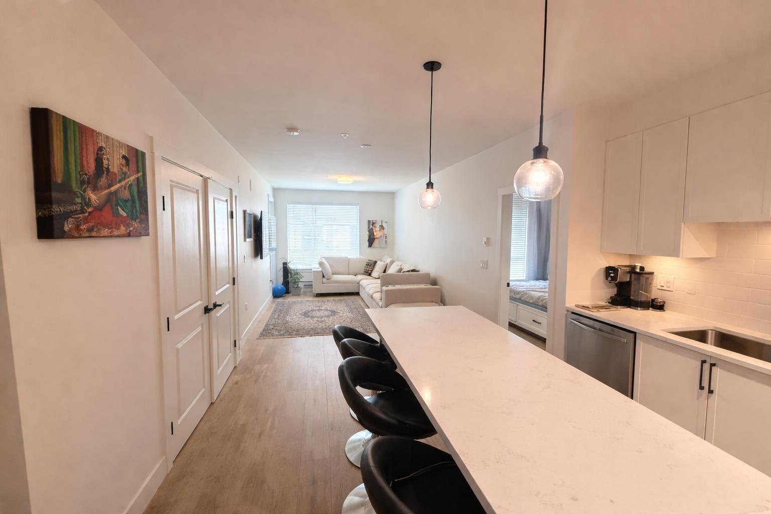 302 19935 75a Avenue, Langley, British Columbia V2Y 4L6 - Photo 2 - R3111302