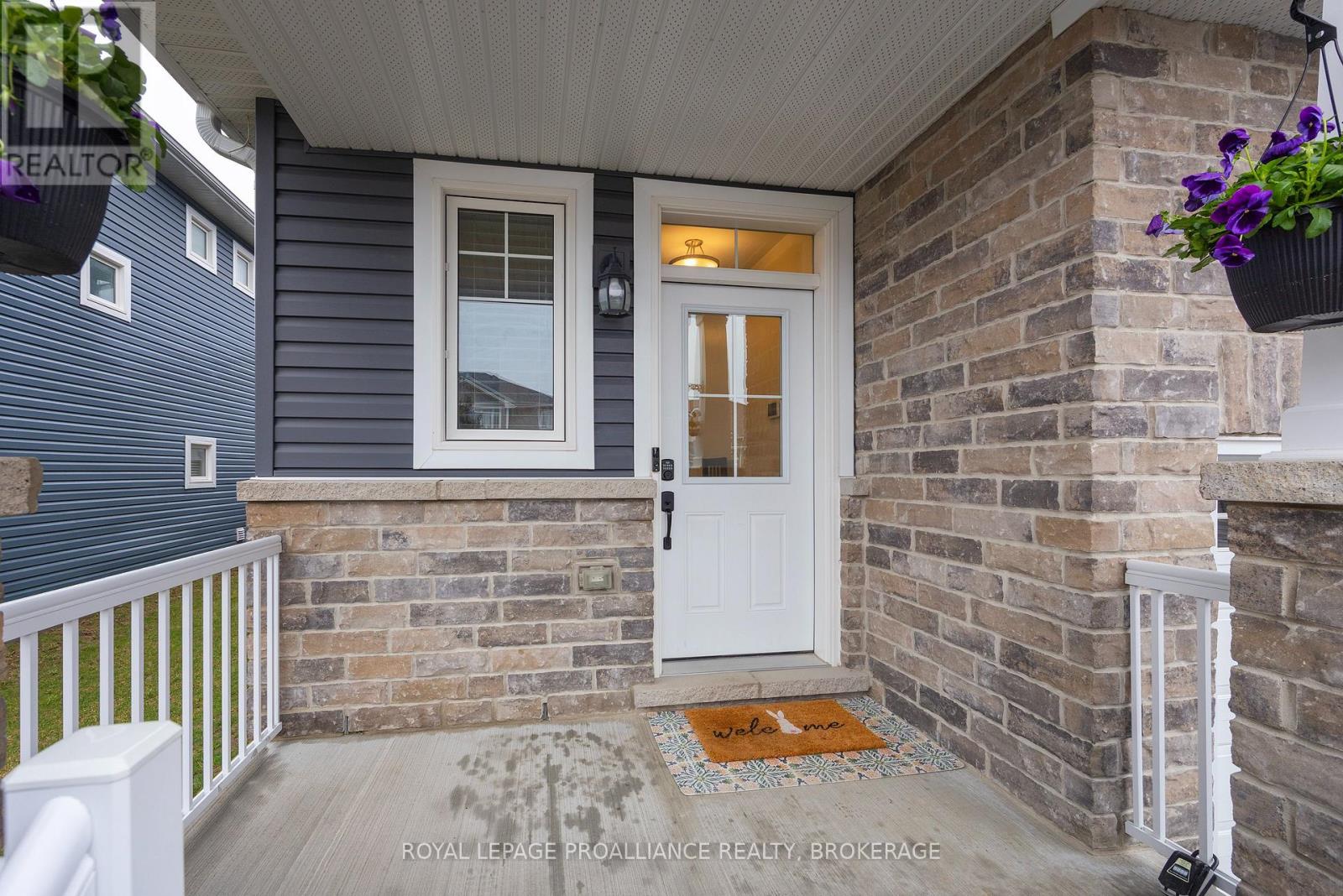 105 Hazlett Street, Loyalist, Ontario K7N 0C1 - Photo 2 - X13001510