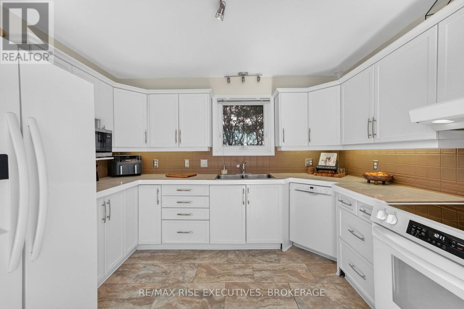 880 Lancaster Drive, Kingston, Ontario  K7P 1R6 - Photo 13 - X13001702