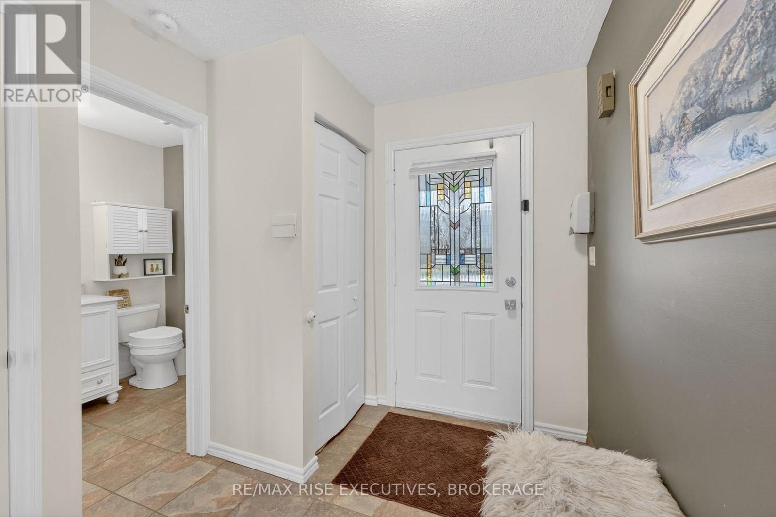 880 Lancaster Drive, Kingston, Ontario  K7P 1R6 - Photo 4 - X13001702