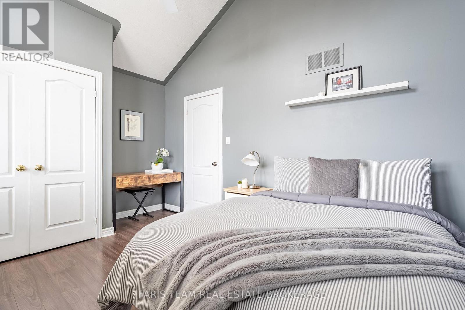 12 Kensington Trail, Barrie, Ontario  L4N 0K5 - Photo 25 - S13001670