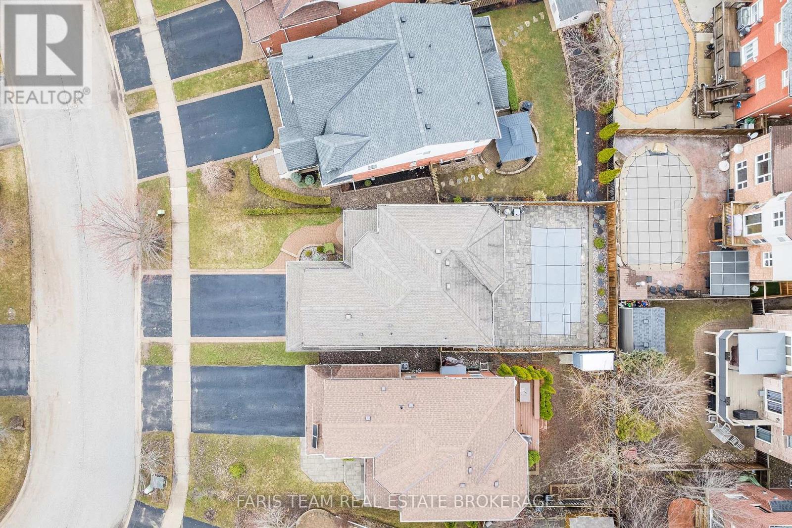 12 Kensington Trail, Barrie, Ontario  L4N 0K5 - Photo 33 - S13001670